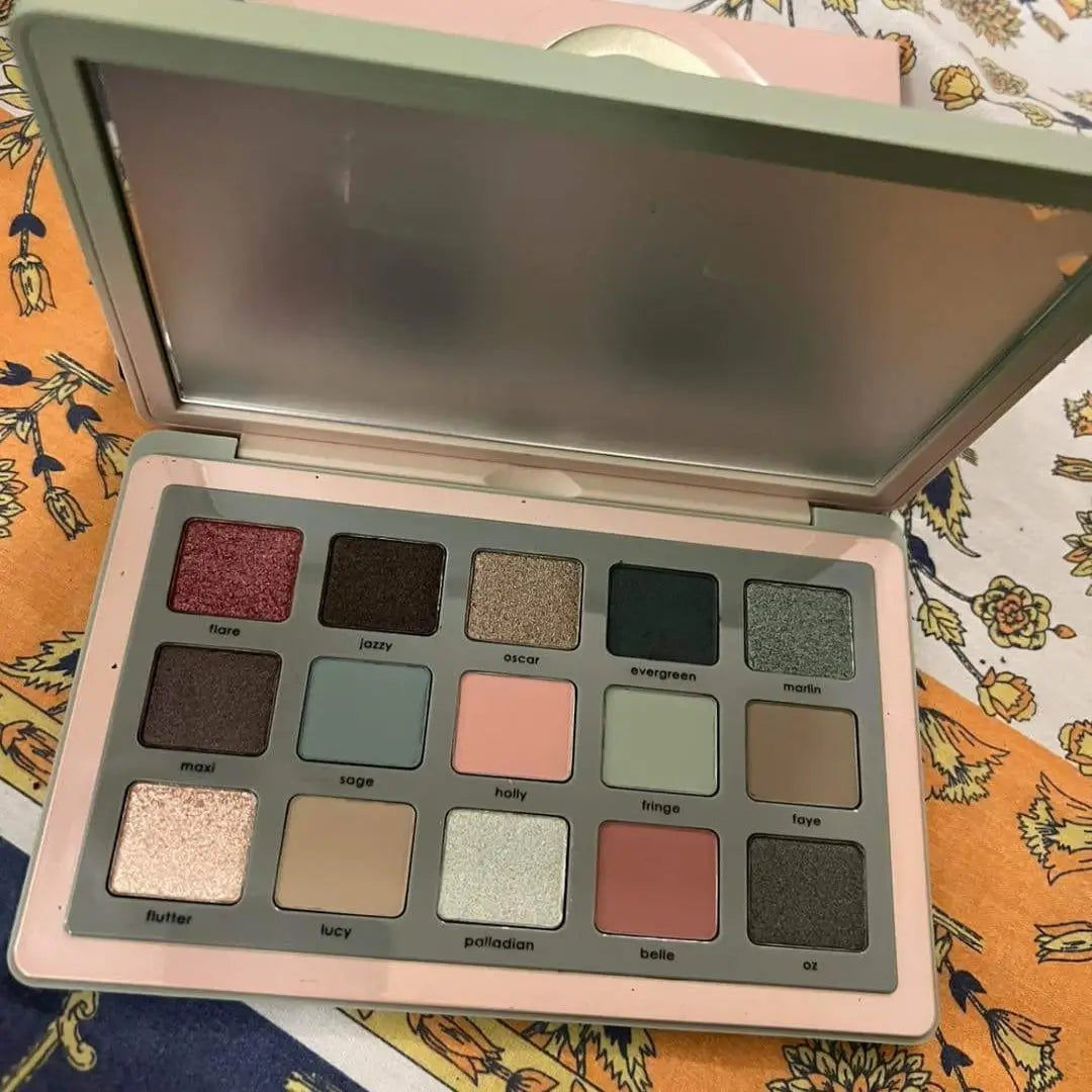 NATASHA DENONA RETRO GLAM EYE SHADOW PALLET